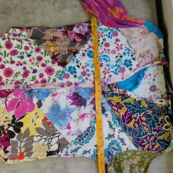 Sacred Threads Boho Patchwork Floral Button Down Top Hippie Size Small - Picture 12 of 14